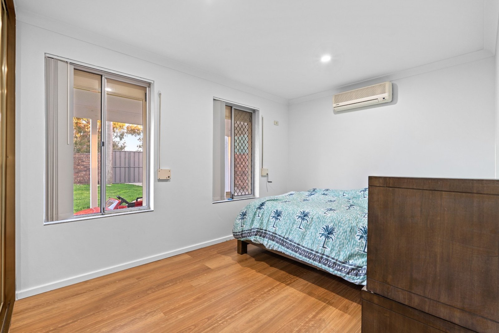 Bedroom before virtual staging